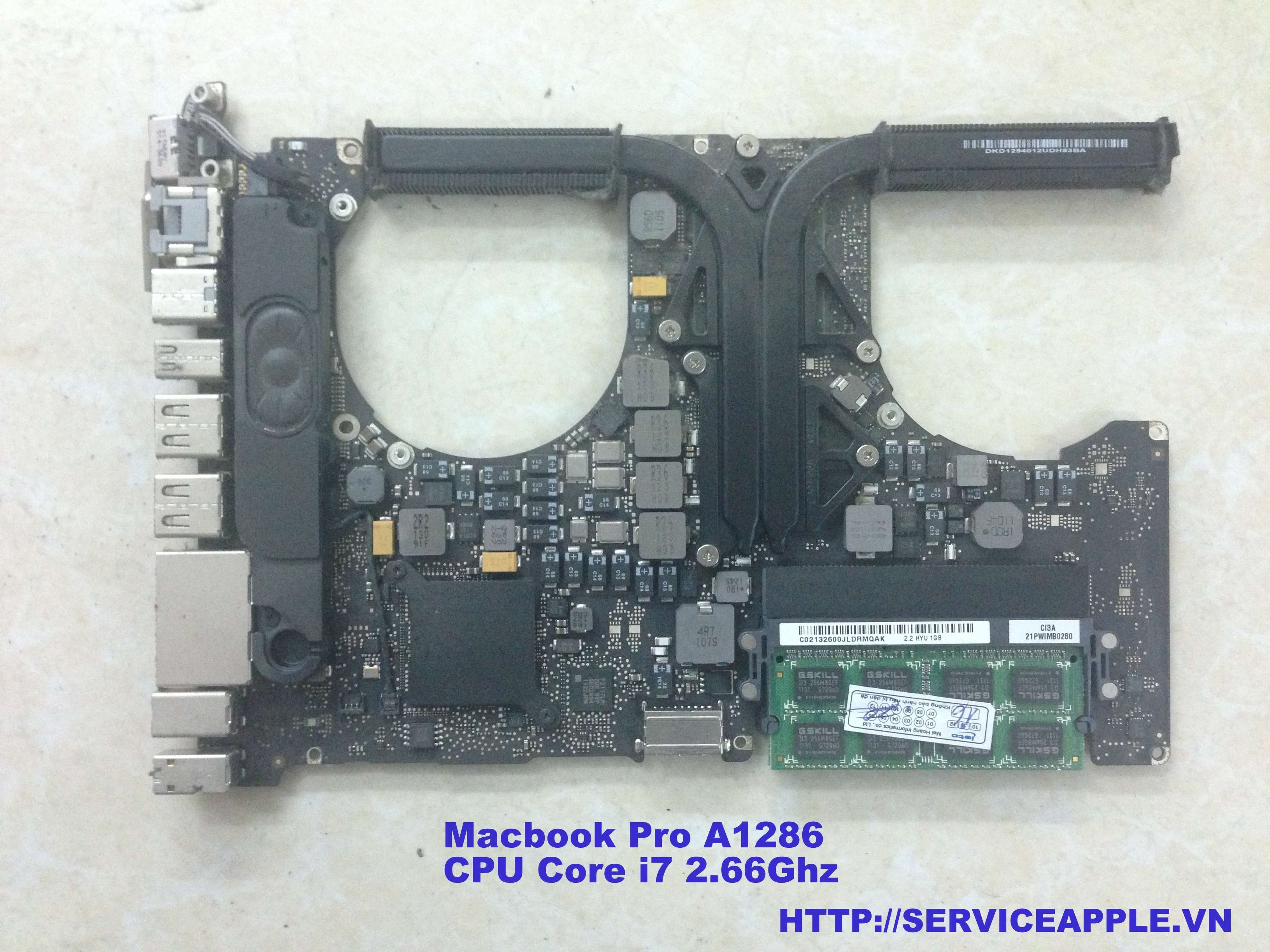 Macbook Pro A1286 '' Core i7 2.66 ''